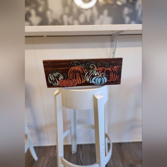 Rustic Pumpkins painted on reclaimed wood - Picture 2 of 16